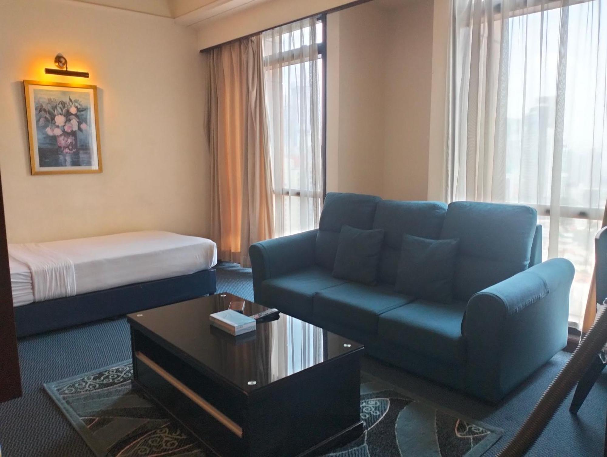 Berjaya Times Square Service Suite By Luna Kuala Lumpur Esterno foto