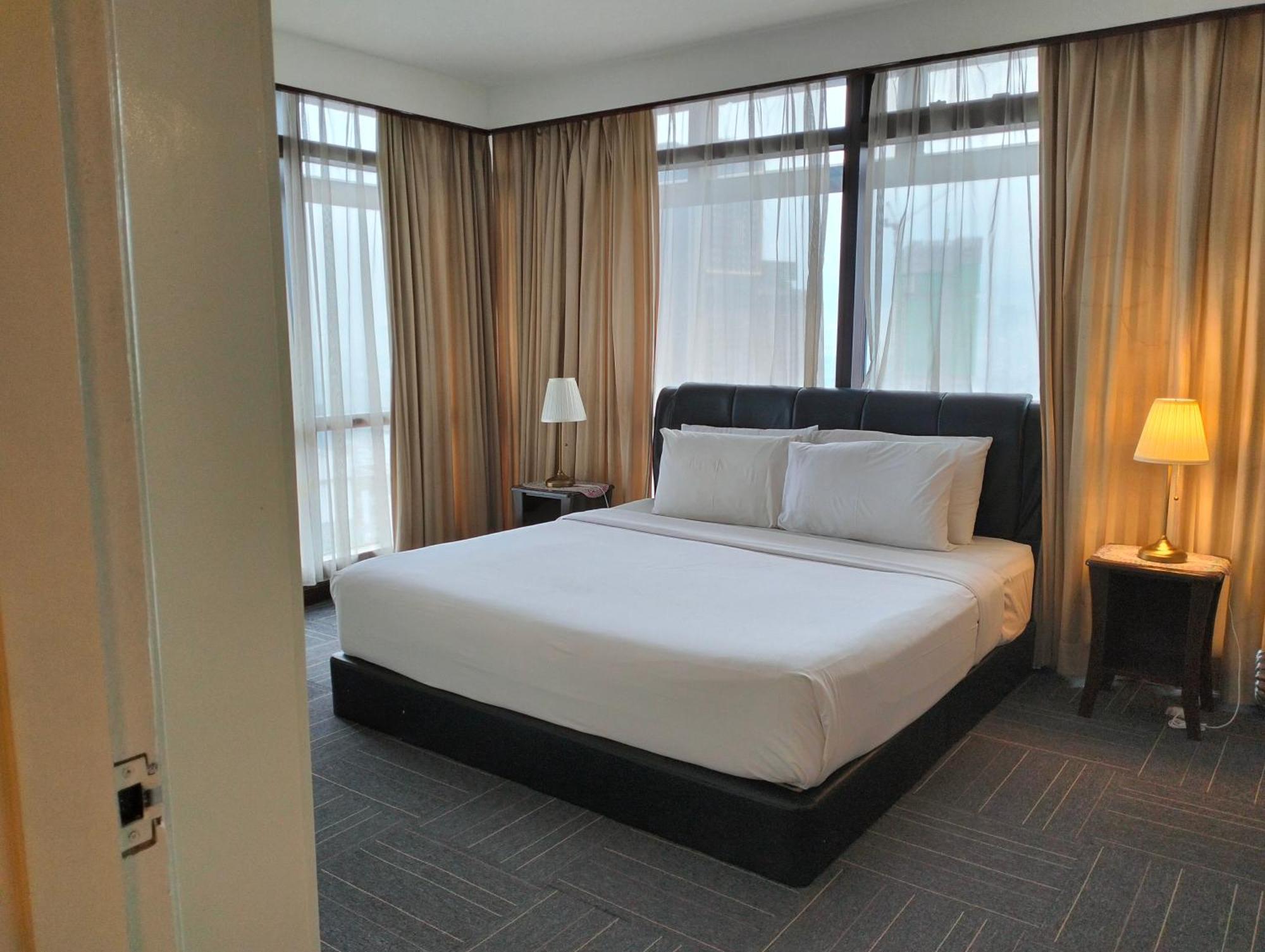 Berjaya Times Square Service Suite By Luna Kuala Lumpur Esterno foto