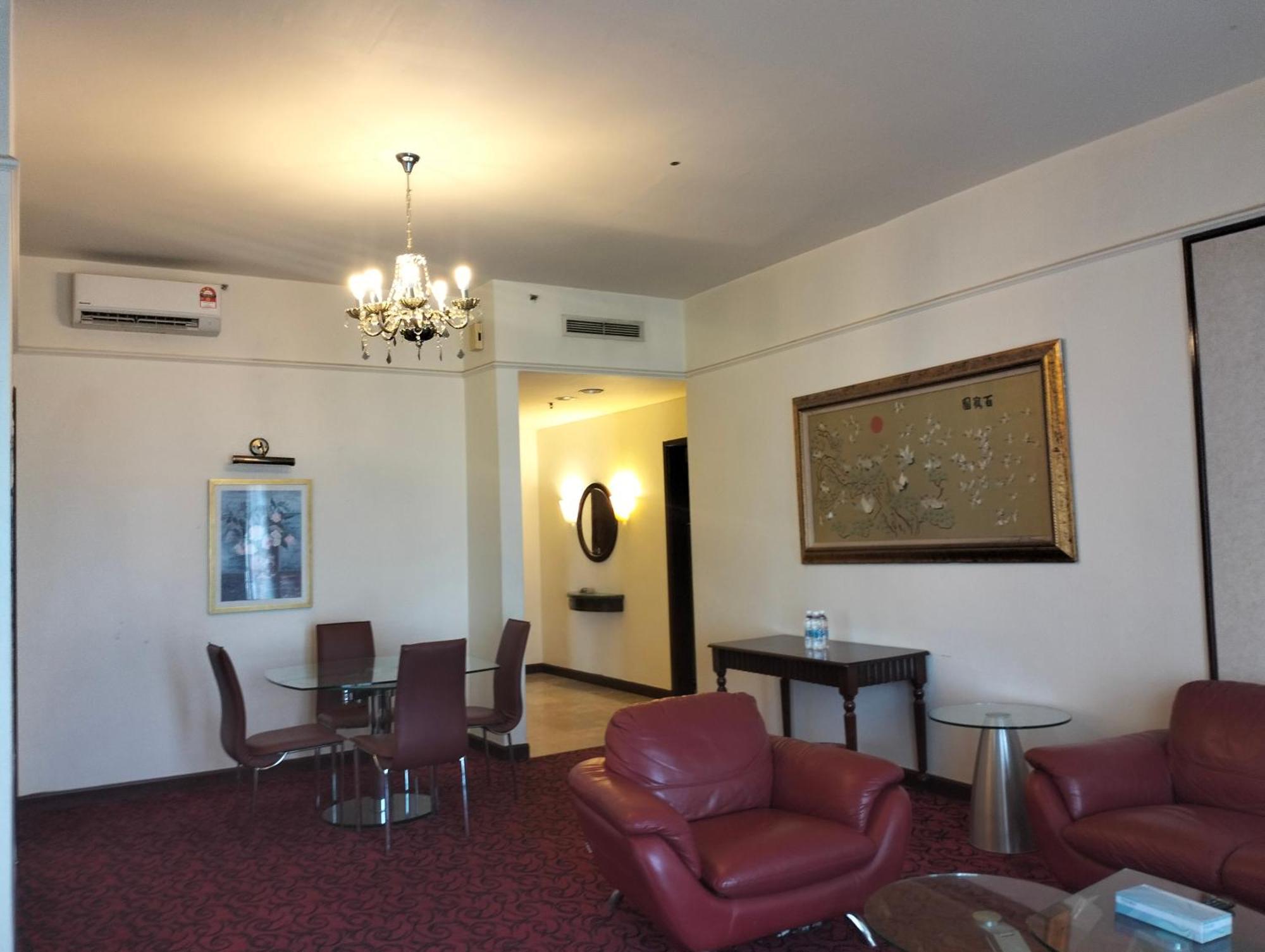 Berjaya Times Square Service Suite By Luna Kuala Lumpur Esterno foto