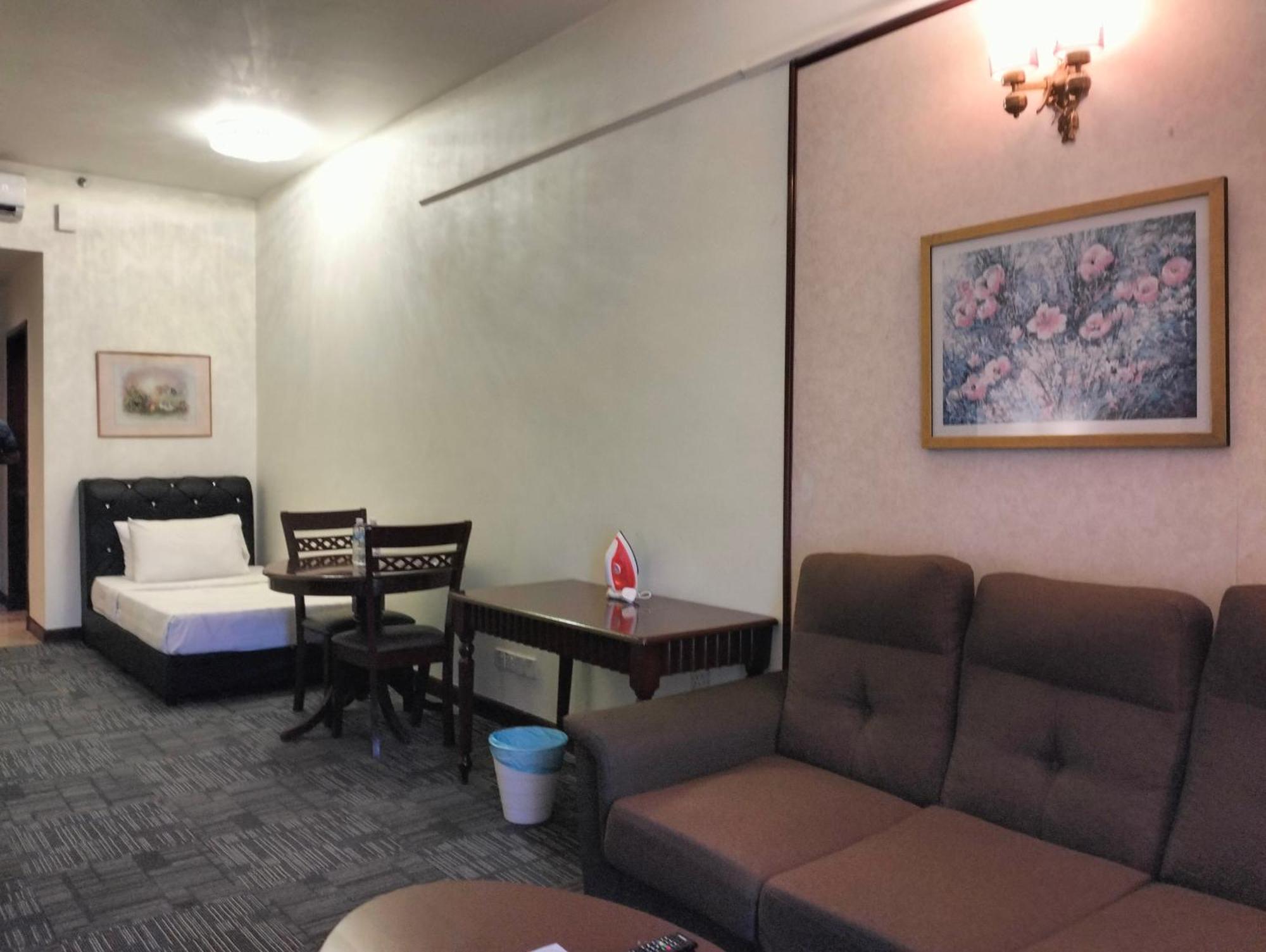 Berjaya Times Square Service Suite By Luna Kuala Lumpur Esterno foto
